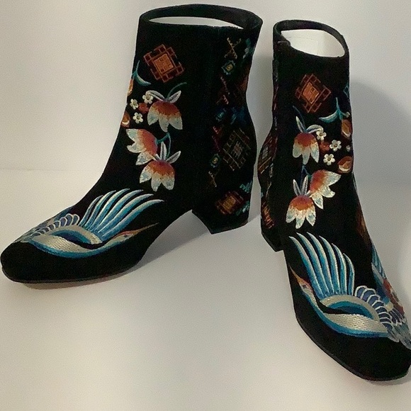 Johnny Was Shoes - NWB JOHNNY WAS DEVINE BOOTIE SIZE 11